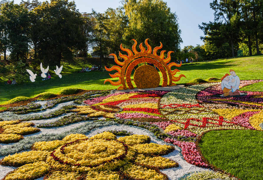 Die Blumeninsel Mainau ist auf jeden Fall einen Besuch wert.