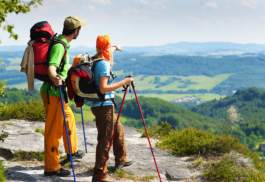 Der Bayerische Wald lädt zu ausgiebigen Wanderungen ein.