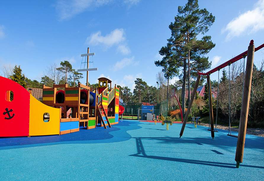 Auf dem großen Spielplatz können sich die kleinen Gäste austoben.