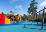 Auf dem großen Spielplatz können sich die kleinen Gäste austoben.