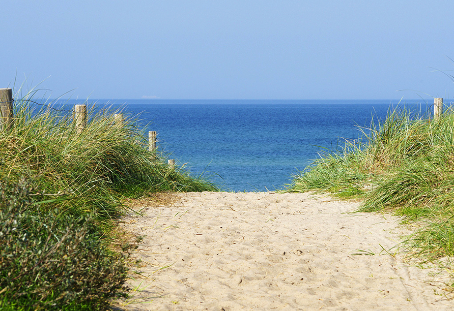 Genießen Sie Ihren Urlaub am wunderschönen Sandstrand.