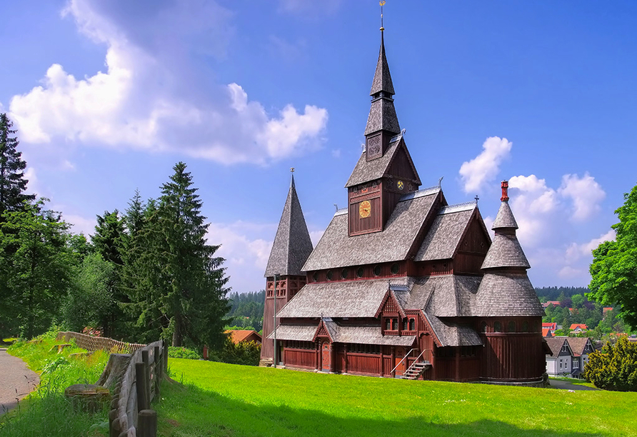 Besuchen Sie die Stabkirche in Goslar.