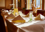 Lassen Sie sich im Restaurant des BEST WESTERN Plus Hotels Au Cheval Blanc Mulhouse Nord mit regionalen Speisen verwöhnen.