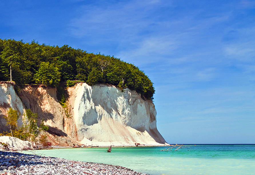 Entdecken Sie die berühmten Kreidefelsen bei Ihrem Urlaub auf Rügen!