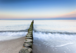 Der wunderschöne Strand an der Polnischen Ostsee lädt zu ausgedehnten Spaziergängen ein.