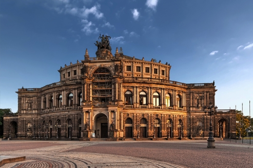 Die Semperoper in Dresden gehört definitiv zu den Top-Sehenswürdigkeiten.