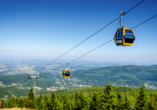 Fahren Sie mit der Seilbahn zu schönen Aussichtspunkten in Bad Flinsberg.