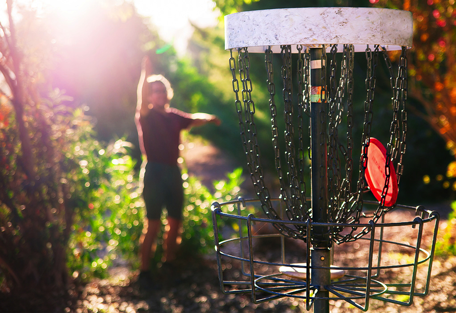 Eines der vielen Highlights vom Holiday Inn Hamburg - City Nord: Die erste Mini-Disc-Golf-Anlage Deutschlands.