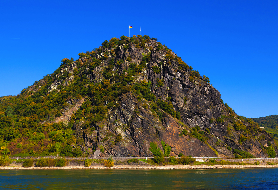 Staunen Sie über den sagenumwobenen Loreleyfelsen.