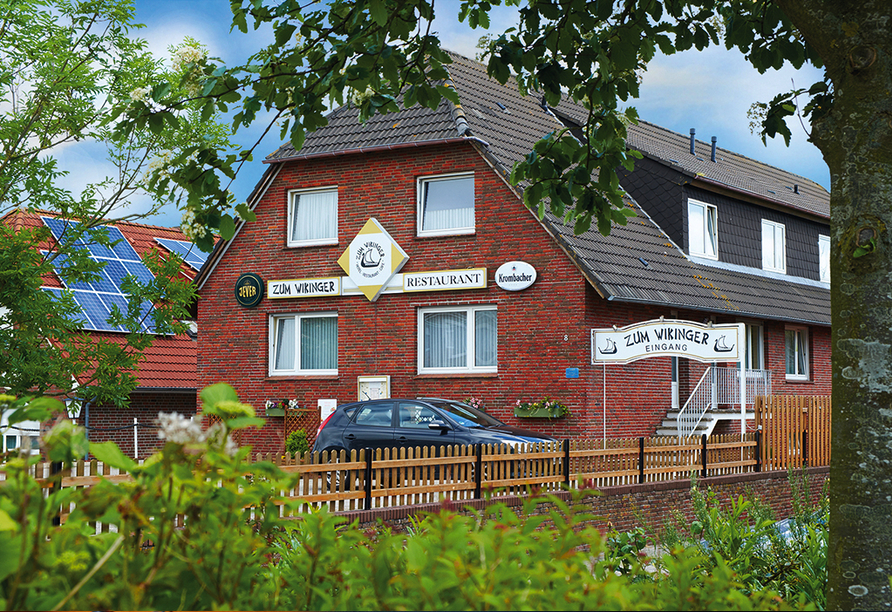 Hotel Zum Wikinger in Neßmersiel an der Nordsee, Außenansicht