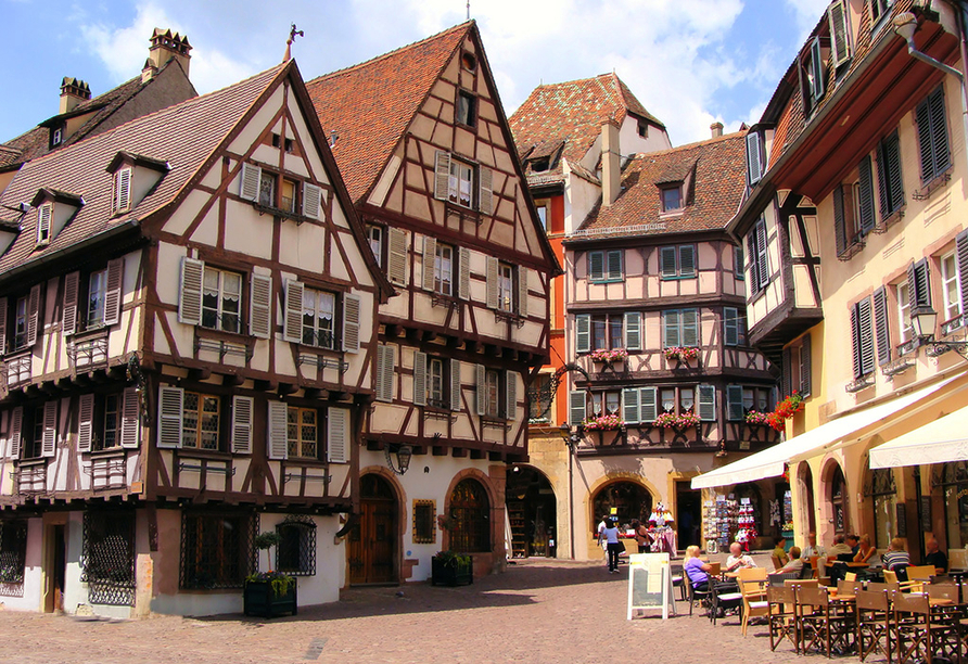 Schlendern Sie durch die gemütliche Altstadt Colmars.