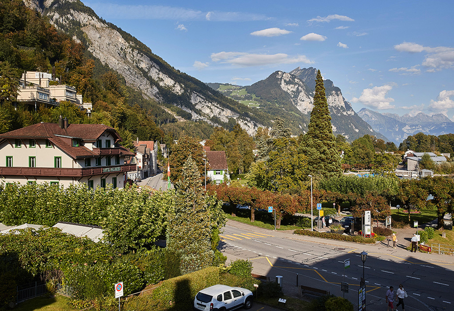 Der Ort Weesen liegt am Walensee.