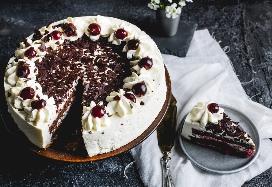 Wie wäre es mit Schwarzwälder Kirschtorte?