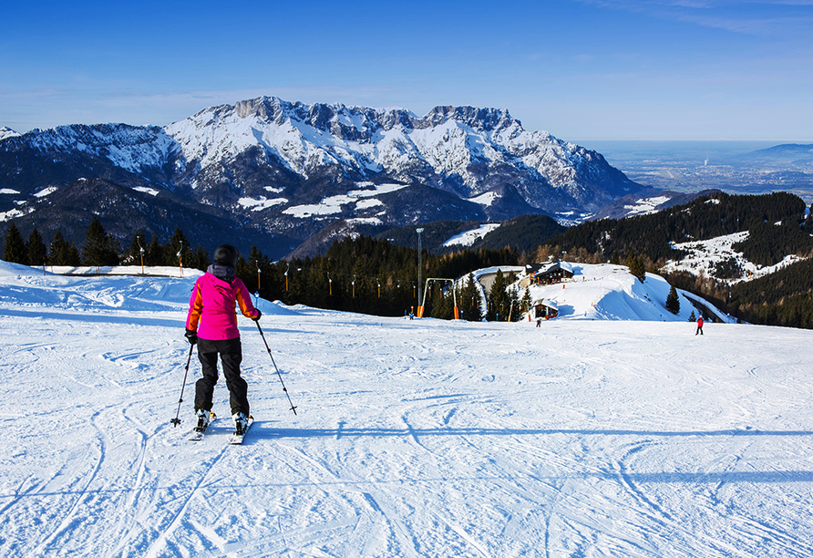 Freunde des Wintersports kommen im Berchtesgadener Land in der kalten Jahreszeit voll auf ihre Kosten.