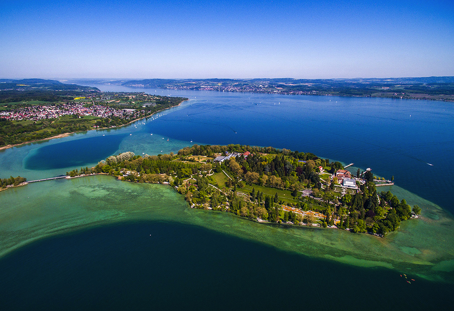 Die schöne Insel Mainau liegt mitten im Bodensee.