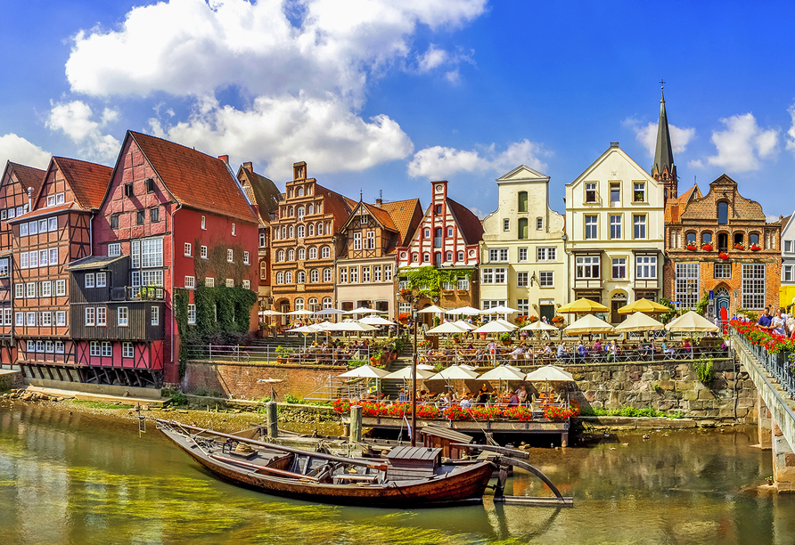 Besuchen Sie die schöne Altstadt von Lüneburg.