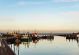 Vom Hafen in Bensersiel können Sie zur beliebten Ferieninsel Langeoog fahren. 