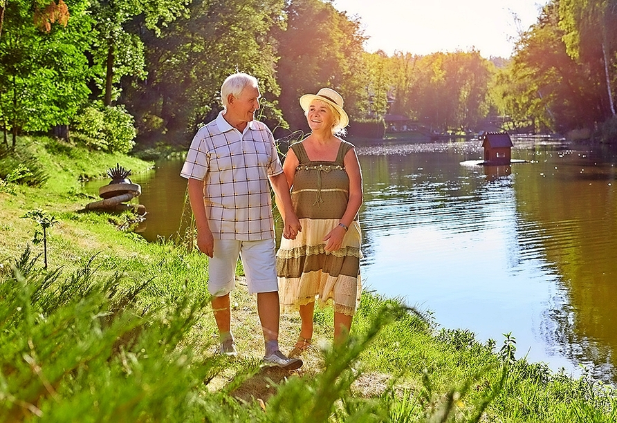 Genießen Sie wohltuende Ruhe in malerischen Naturlandschaften.