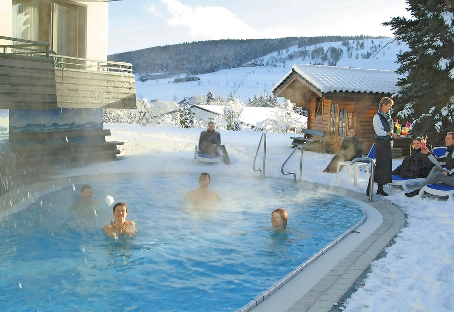 Außenpool vom Sporthotel zum Hohen Eimberg