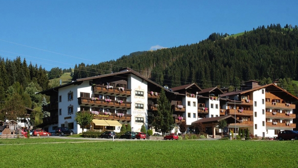 Außenansicht des Lifthotels Aschaber