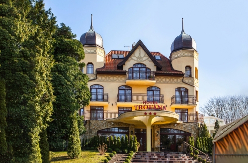 Herzlich willkommen im gemütlichen Hotel Trofana Wellness & Spa. 