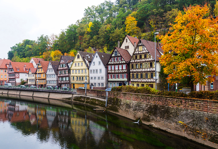 Die Fachwerkhäuser, Hermann Hesse und das Kloster Hirsau sind Aushängeschilder der schönen Stadt Calw.