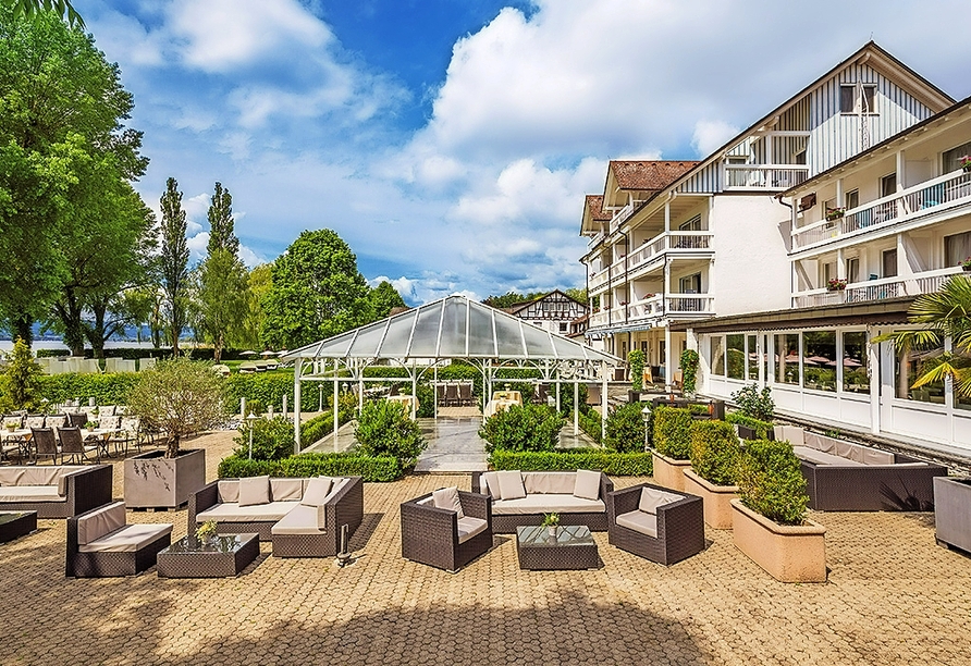 Außenbereich des Hotels Hoeri am Bodensee in Gaienhofen