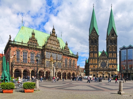 Schlendern Sie über den Bremer Marktplatz.