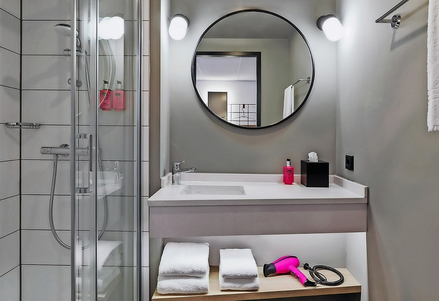 Beispiel eines Badezimmers im Hotel Moxy Hamburg City