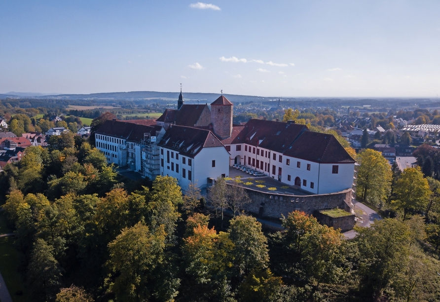 Auch der Kurpark mit Gradierwerk im nahegelegenen Bad Rothenfelde ist einen Besuch wert.