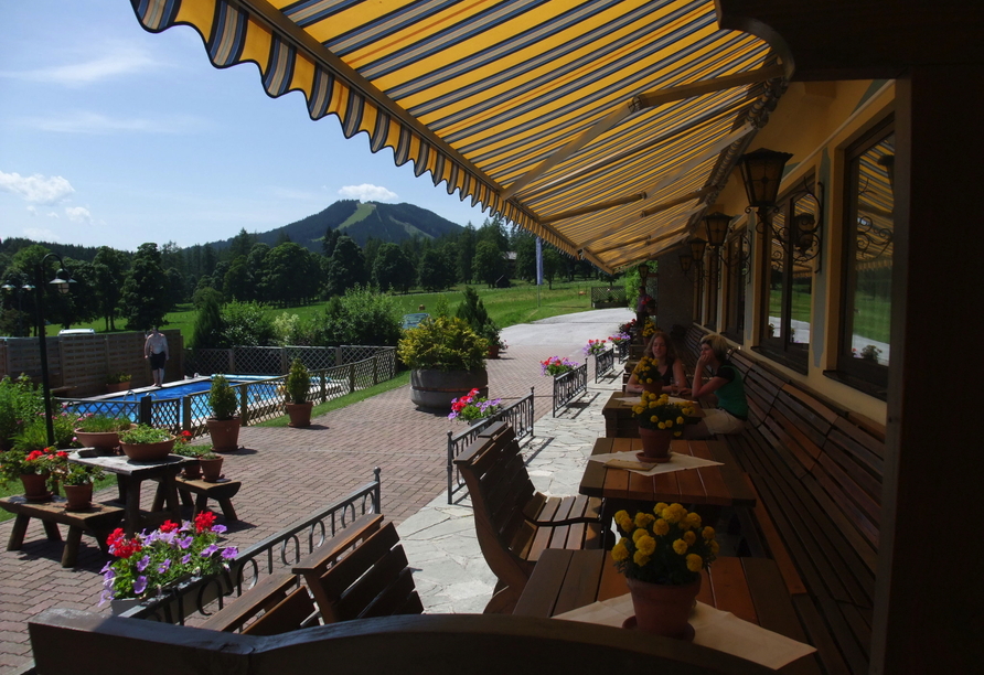 Ferienhotel Knollhof in Ramsau, Terrasse