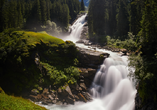 Ein Besuch der beeindruckenden Krimmler Wasserfälle verspricht ein spektakuläres Naturerlebnis.