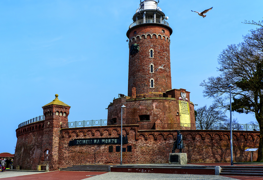 Besteigen Sie den Leuchtturm und erfreuen Sie sich an der herrlichen Aussicht auf die Polnische Ostseeküste und Kolberg.