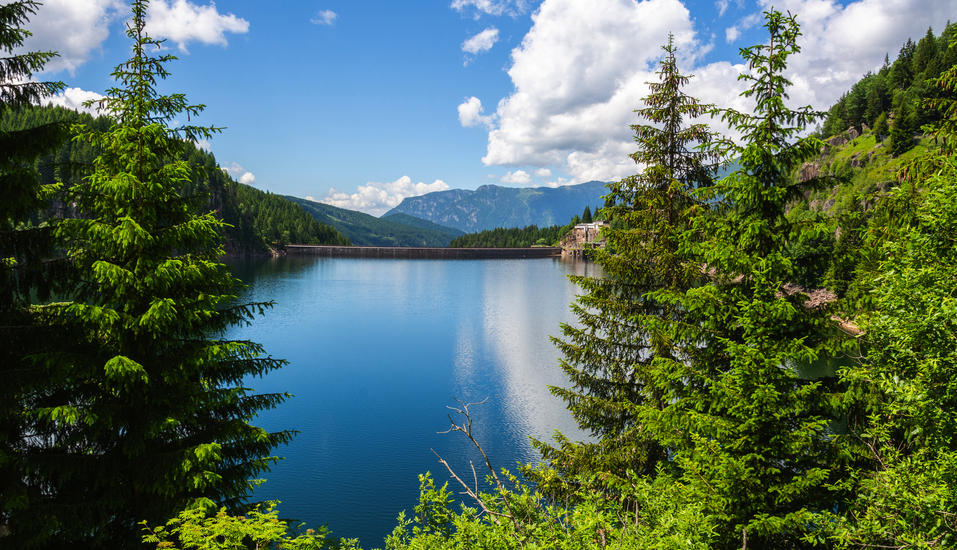 Der Lago di Paneveggio erwartet Sie mit traumhaften Aussichten!