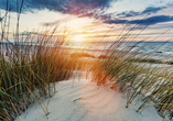 Genießen Sie die traumhaften Sonnenuntergänge an der polnischen Ostsee.