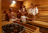 Entspannen Sie in der Sauna.