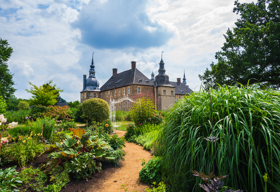 Nicht weit von Ihrem Urlaubshotel entfernt, befindet sich das Schloss Lembeck.