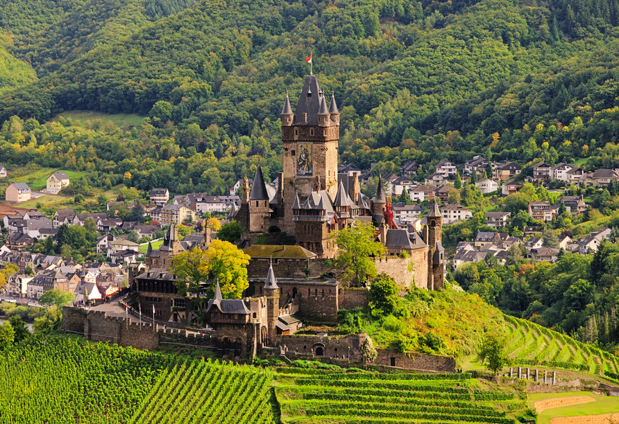 Bewundern Sie die Reichsburg Cochem.