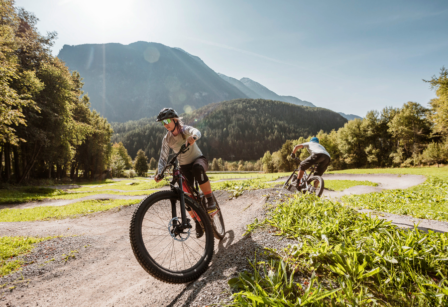 Gerade für Mountainbike-Fans hält das Ötztal einige Highlights bereit.