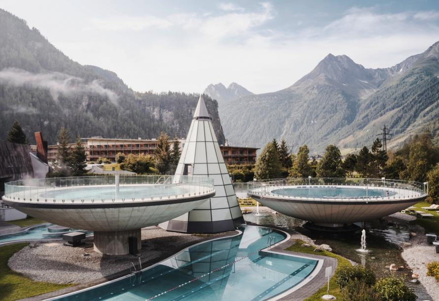 Wenn es einmal etwas mehr Wellness sein darf: Die AQUA DOM Tirol Therme in Längenfeld lässt keine Wünsche offen.