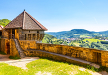 Die Burgruine Hohenrechberg ist ein perfektes Ausflugsziel, um die Natur rund um Schwäbisch Gmünd zu erkunden.