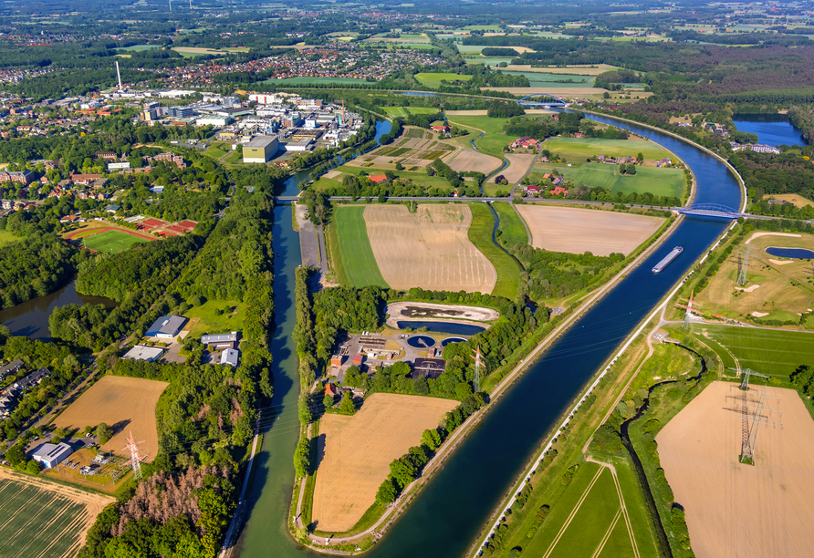 Perfekte Lage im Grünen, inmitten von malerischen Seen und Kanälen