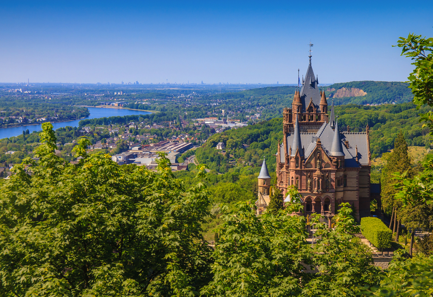 Mystisches Schloss Drachenburg im Siebengebirge