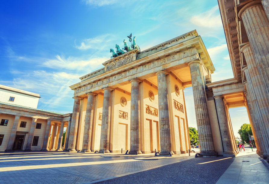 Berlin mit dem Brandenburger Tor ist immer einen Ausflug wert.