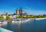 Nicht weit von Hilden entfernt lädt Köln mit dem beeindruckenden Dom zu einem Besuch ein.