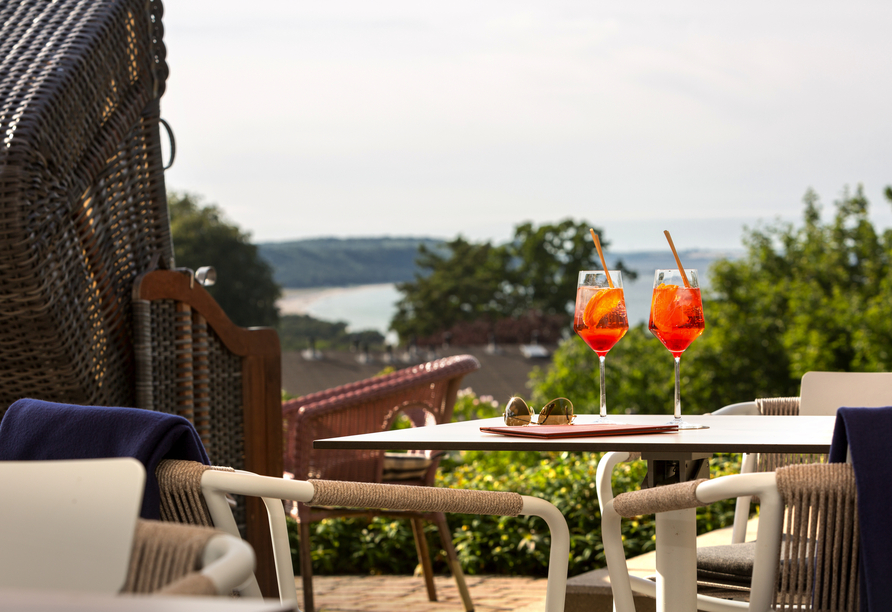 Die Terrasse lädt zum Verweilen ein.