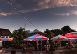 Nehmen Sie im Sommer auf der gemütlichen Terrasse des Hotels Platz, wo Sie die Sonne genießen oder den Abend entspannt ausklingen lassen können.