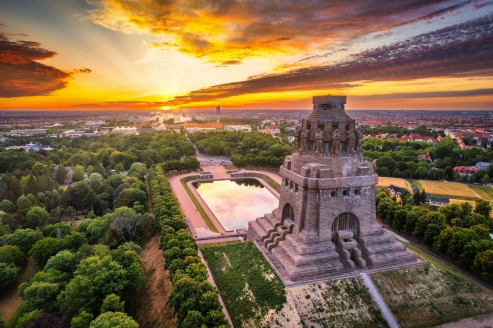 Panoramablick über Leipzig mit dem Völkerschlachtdenkmal