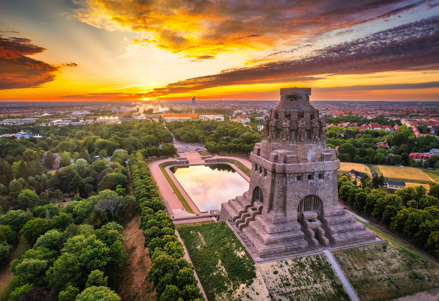 Panoramablick über Leipzig mit dem Völkerschlachtdenkmal