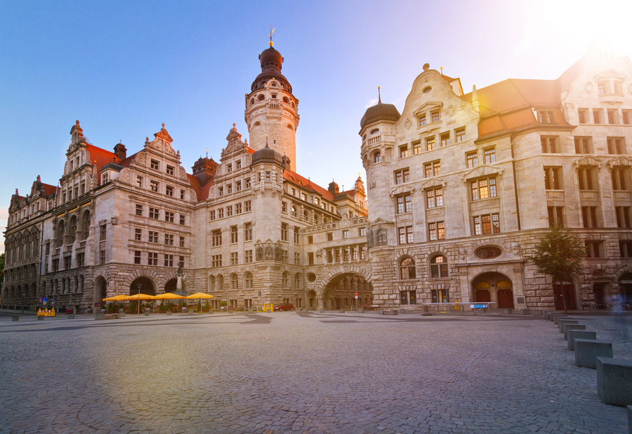 Auf dem hübschen Burgplatz befindet sich auch das Neue Rathaus.